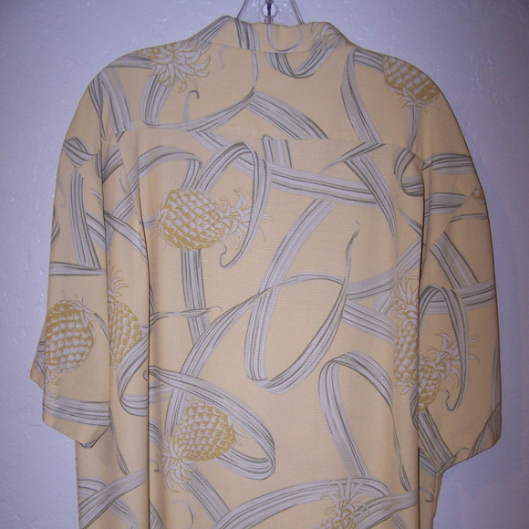 TOMMY BAHAMA 100% SILK HAWAIIAN CAMP SHIRT S0813 - Picture 5 of 7